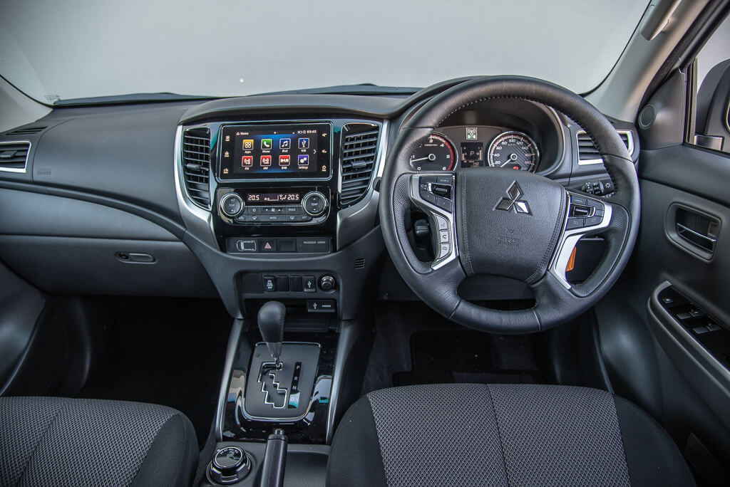 2017 Mitsubishi Triton Sport Edition Interior Front